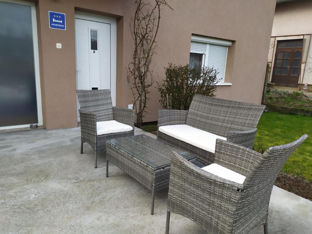 Apartman Hd Ðakovo Exterior foto
